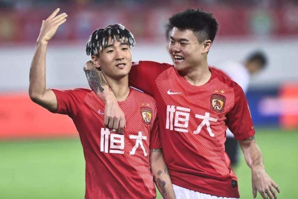 U23亚洲杯分组A组：卡塔尔、澳大利亚、约旦、印尼B组：日本、韩国、阿联酋、中国C组：沙特、伊拉克、泰国、塔吉克斯坦D组：乌兹别克斯坦、越南、科威特、马来西亚罗马诺：格列兹曼专注于马竞 他不会在冬窗加盟曼联罗马诺在今天的专栏中谈到了格列兹曼，直接指出法国球星只想留在马德里竞技，和曼联没有联系。